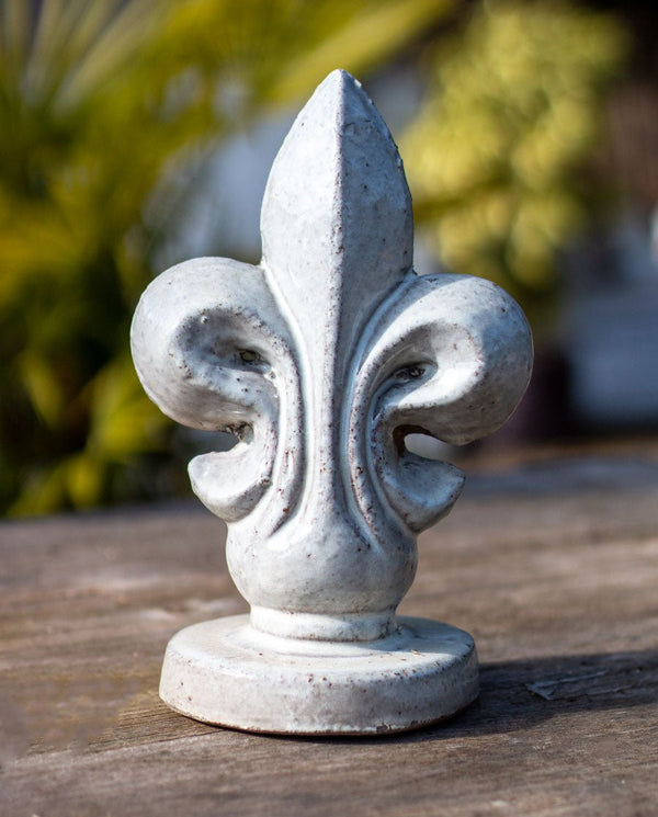 Keramik Dekorationsobjekt "Fleur de Lis" Skulptur - Dero Home & Living